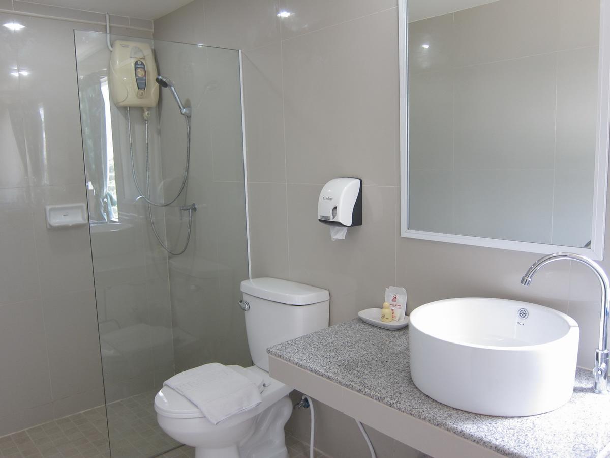 Golden House Service And Apartment Rayong Eksteriør bilde